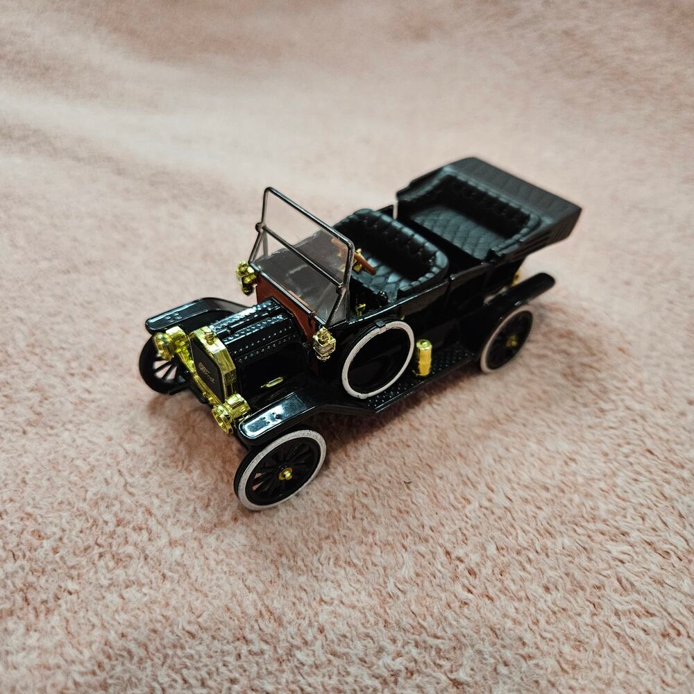 National Motor Museum Mint 1910 Ford Model T Diecast Car